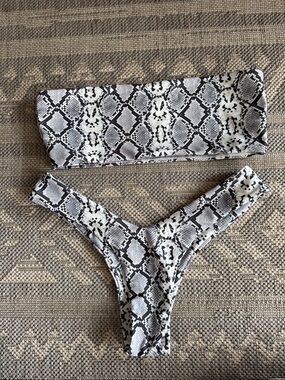 ZAFUL Snake Print Bandeau Bikini Set - Black & White